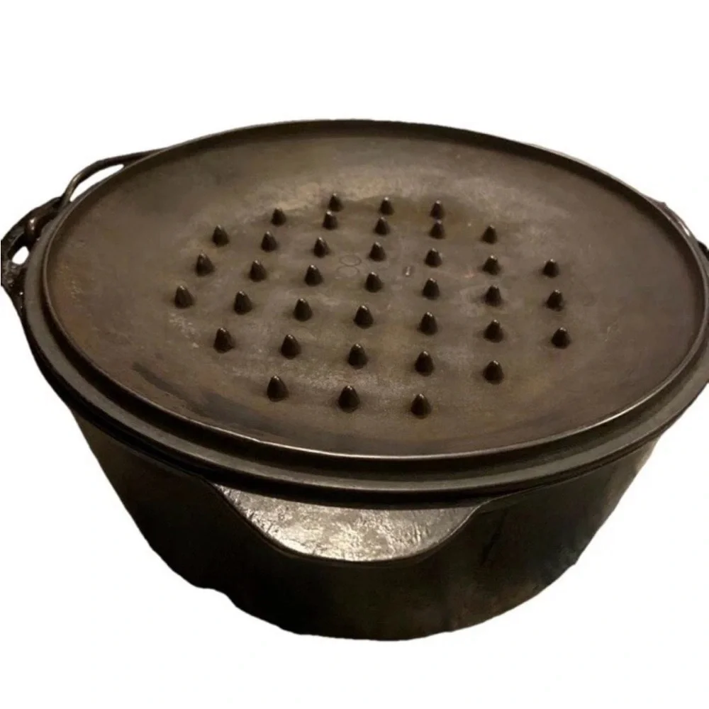 Vintage Cast Iron with Bail Handle and Lid